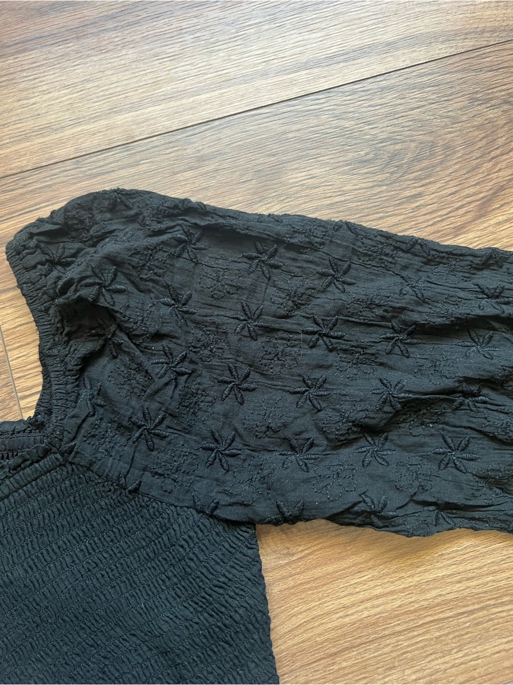 American Eagle Black Smocked Cross Front Long Sleeve Blouse Crop Top Size L - Picture 4 of 6
